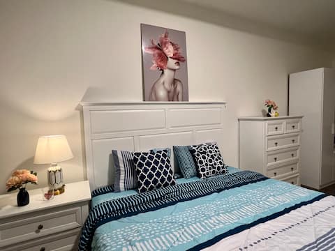 Elegant 2 BR Central Tower The Sun Avenue