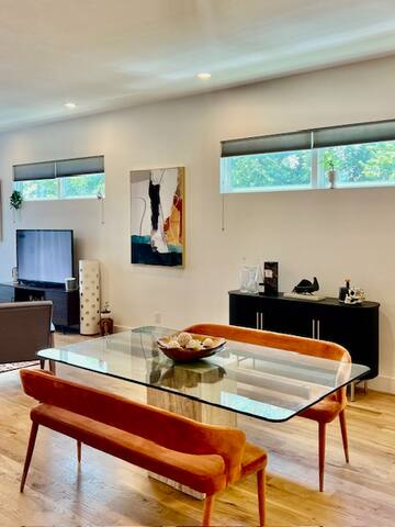 Luxury In The City! gallery image 3