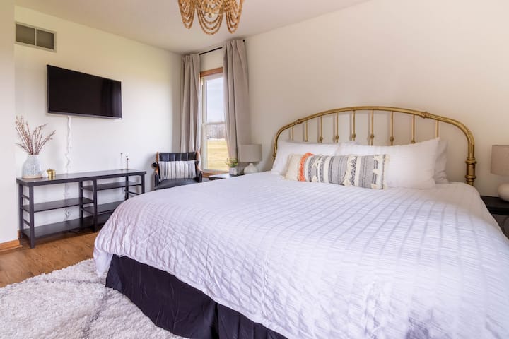 Cama King con baño privado