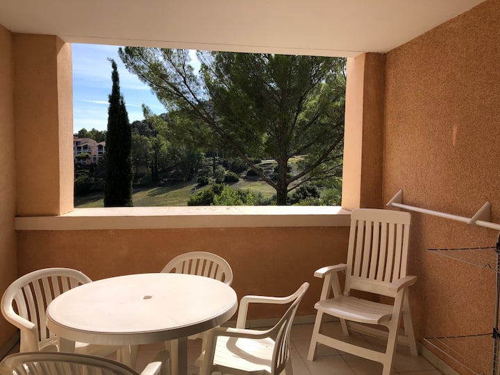 2piece golf view Apartments for Rent in SaintRaphaël, Provence
