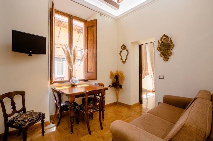 Bernini Palace Apartment gallery image 4