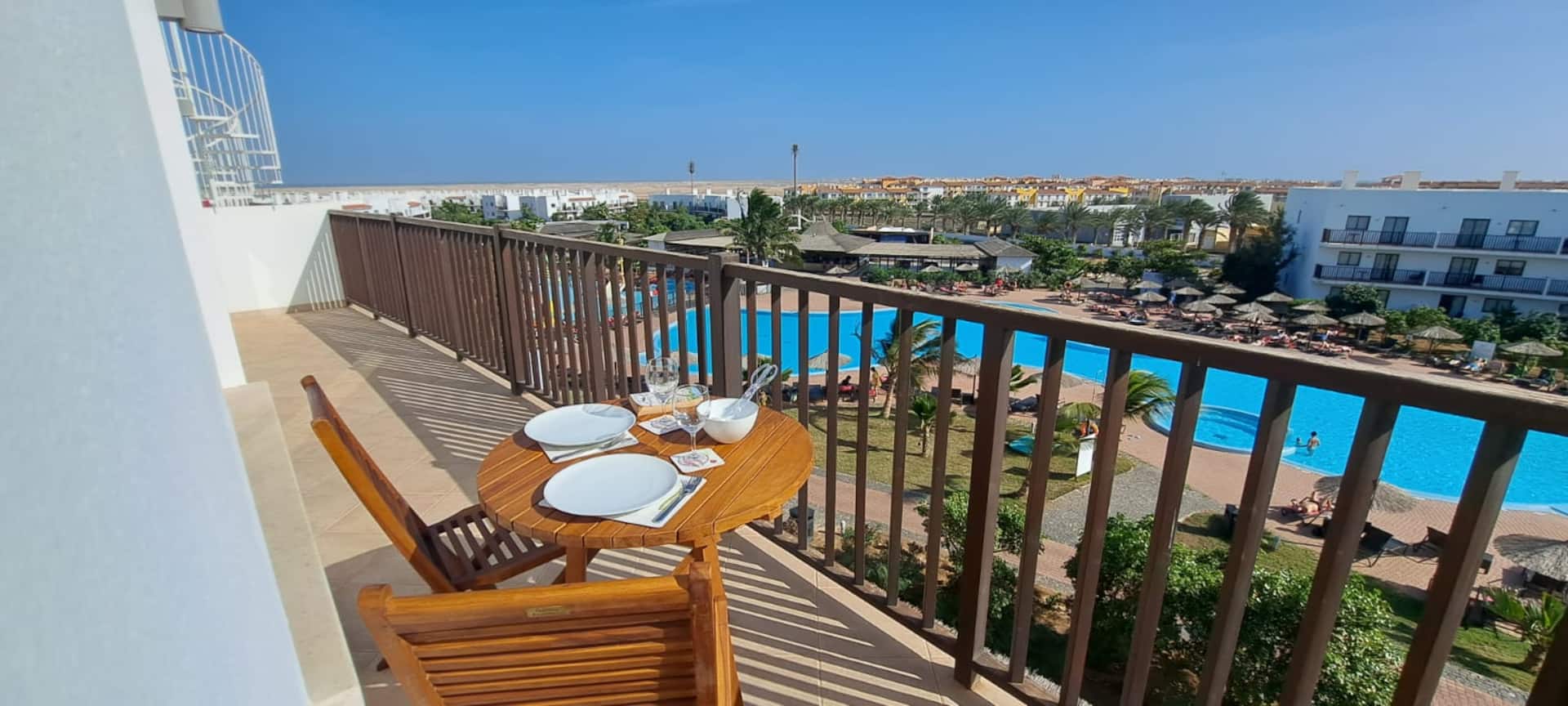 PérolaSal apartment with pool and sea view