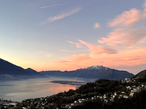 Fantastic panoramic view in Ticino: House in the Woods
