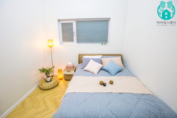 Útulná jednoizbová manželská posteľ! Požiadajte o dobrý spánok ~