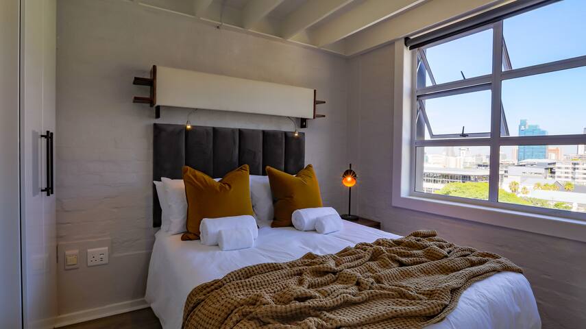 Luxury Loft Apartment gallery image 4