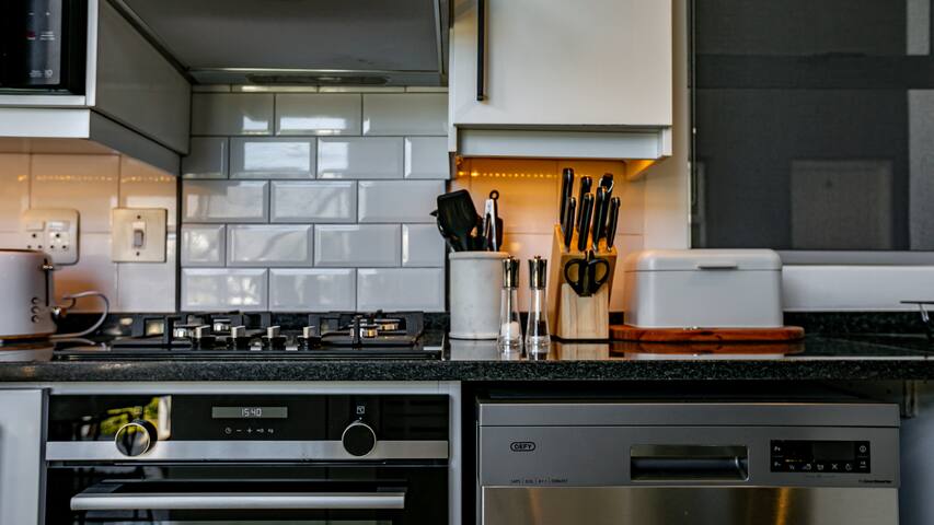 Luxury Loft Apartment gallery image 3