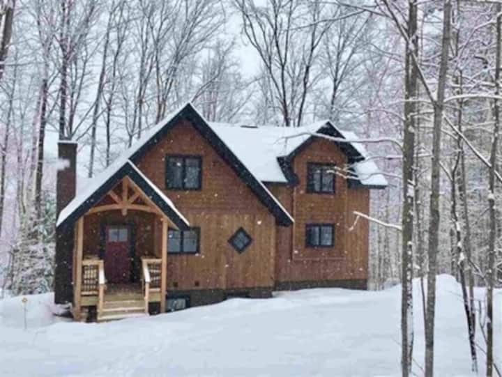Beautiful Home Steps To Okemo [Minimum Age 30] - Ludlow, VT