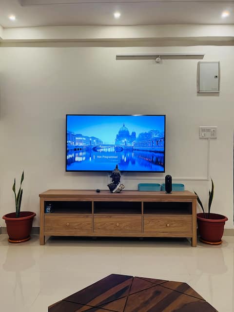 SuperHomess Luxe 2BHK Suite Apartment