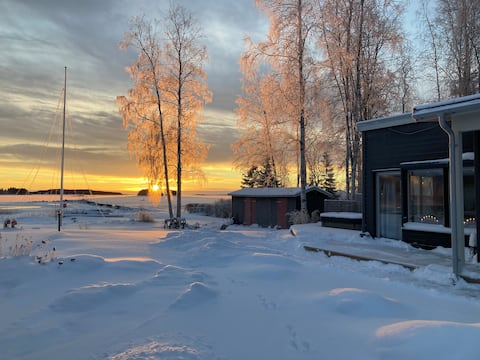 Top performing Airbnb: Seaside accommodation with wood-fired sauna in Luleå