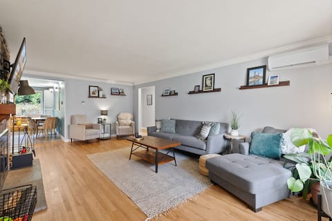 Updated Portland Home, Dog Friendly Yard