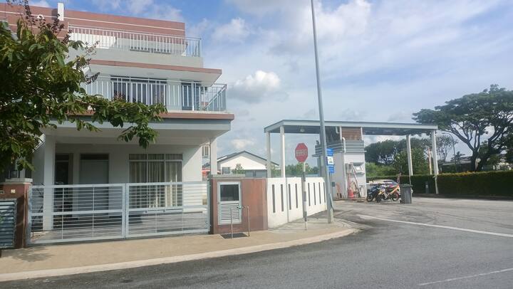Neelashini Villa - Seremban