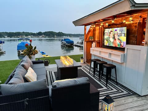 Lakefront Luxury-Amazing Kitchen, Amenities, Views