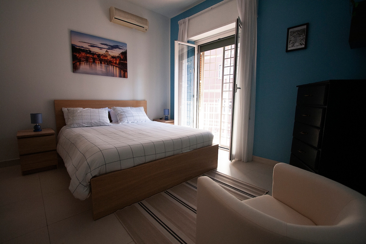 Dhomë dyshe me banjë private en-suite