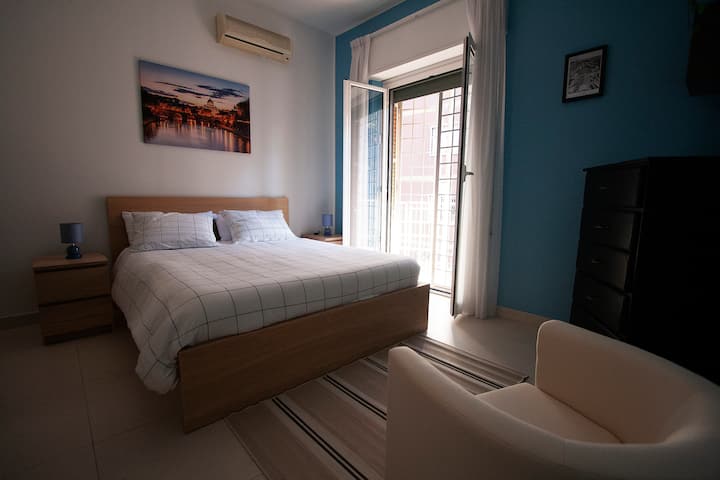 Habitación doble con baño privado en suite