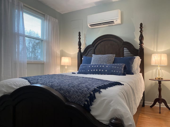 غرفة النوم 1، الملكة