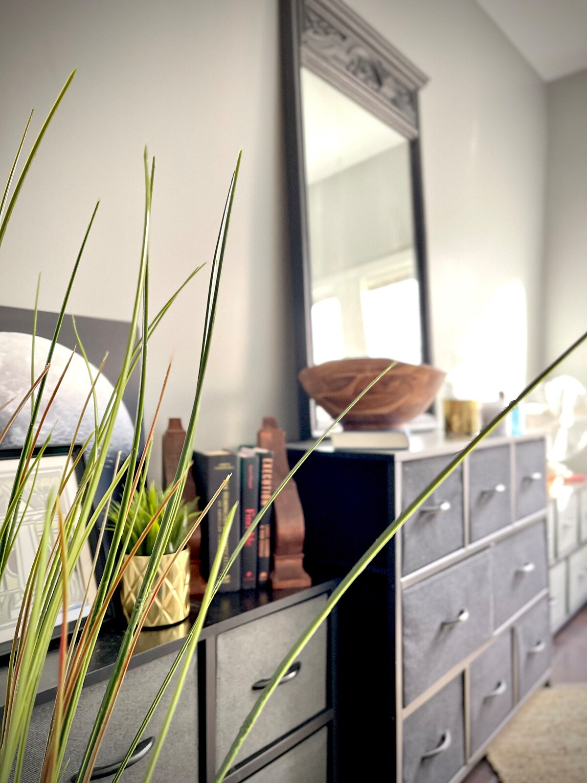 ห้องนอนที่ 2 เตียงคู่เหนือเตียงสองชั้นเต็มรูปแบบชั้นที่ 1