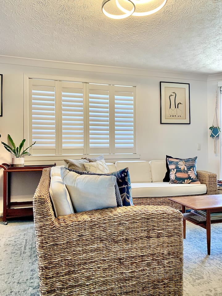 Absolute Beachfront: Views & Private Beach Access - Pottsville