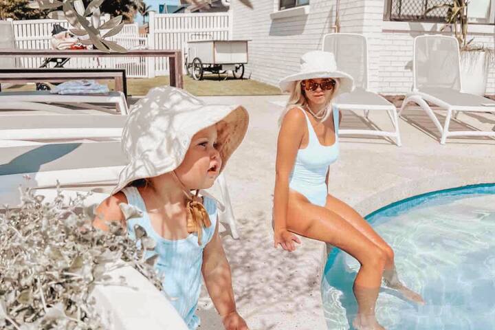 The Villa’s Entire Complex 4 x Villas gallery image 5