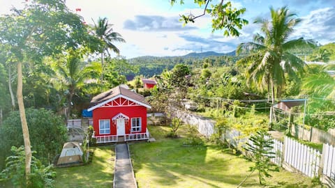 The Red Cabin - Near Nuvali and Tagaytay Road