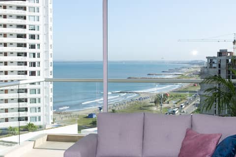 Popular Airbnb listing: Ocean view, swimming pool, gym, sauna, Turkish bath, and more in Marbella