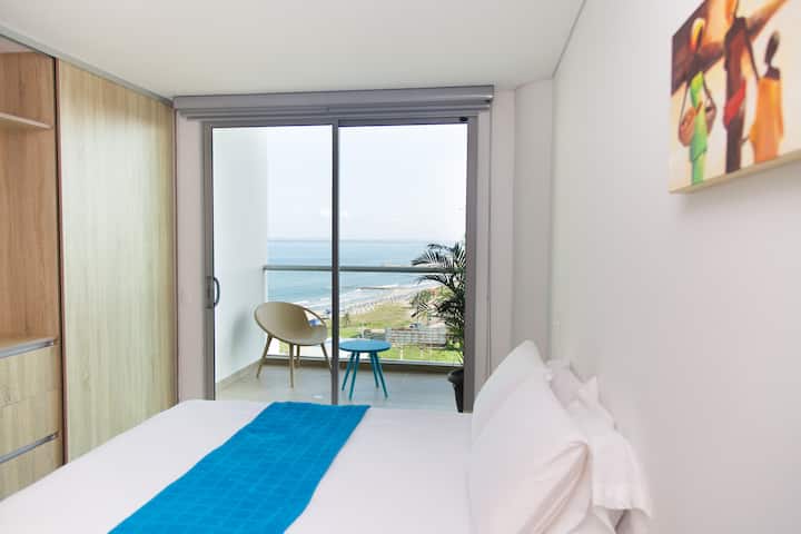 Cuando abras los ojos verás el mar con su playa!