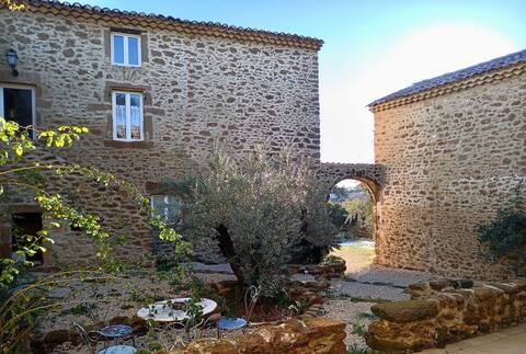 3 lodgings in an 18th century stone farmhouse