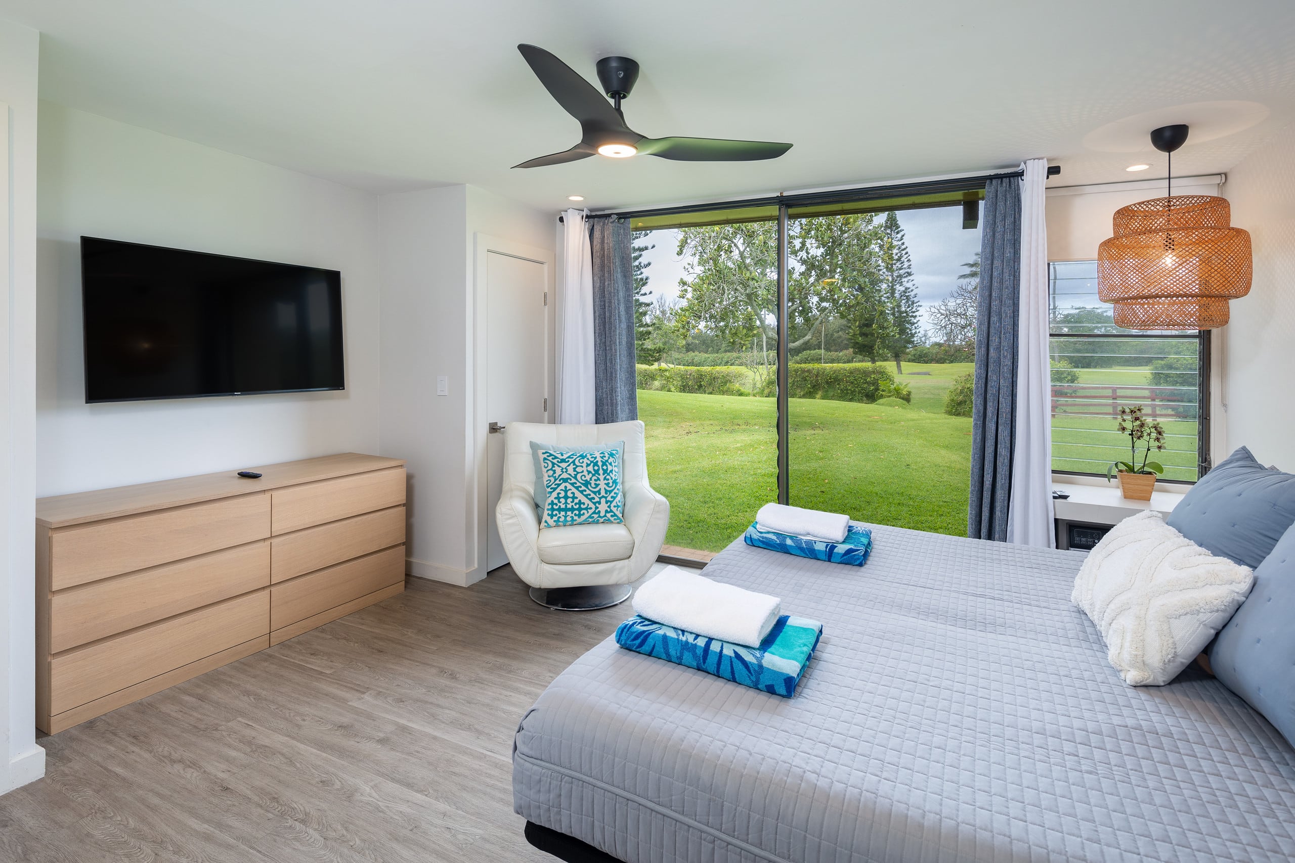 Condo in Kahuku · ★5.0 · 3 bedrooms · 6 beds · 2 private baths - Image 1