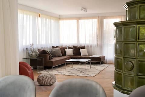 Leistungsstarkes Airbnb: House4Rooms with Lakeview in Bregenz
