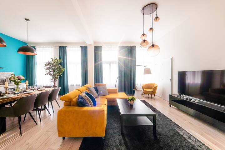 4BR+2Bath Amazing central apartment gallery image 3