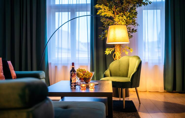 4BR+2.5Bath Modern apartment gallery image 4