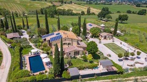 Casale Santa Lucia 8+2, Emma Villas