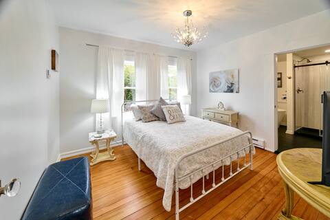 Elegant comfort for family gatherings