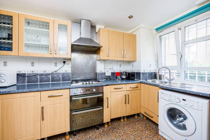 3 Bedroom Flat in the heart of Shoreditch gallery image 5