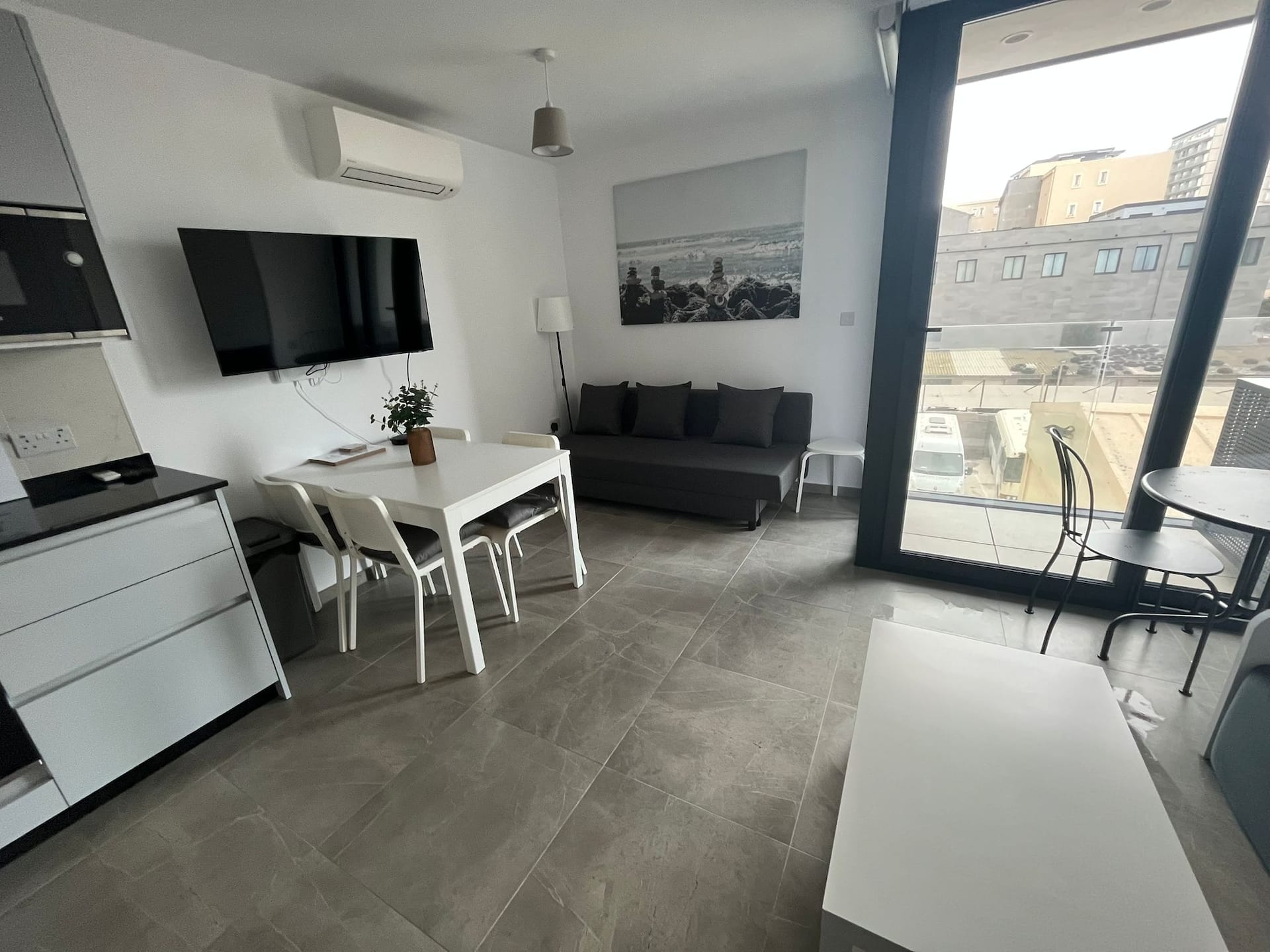 Brand New Studio Near The Beach, Gibraltar