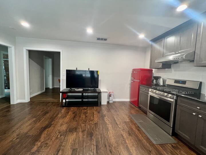 Full kitchen one bedroom Houses for Rent in El Monte, California