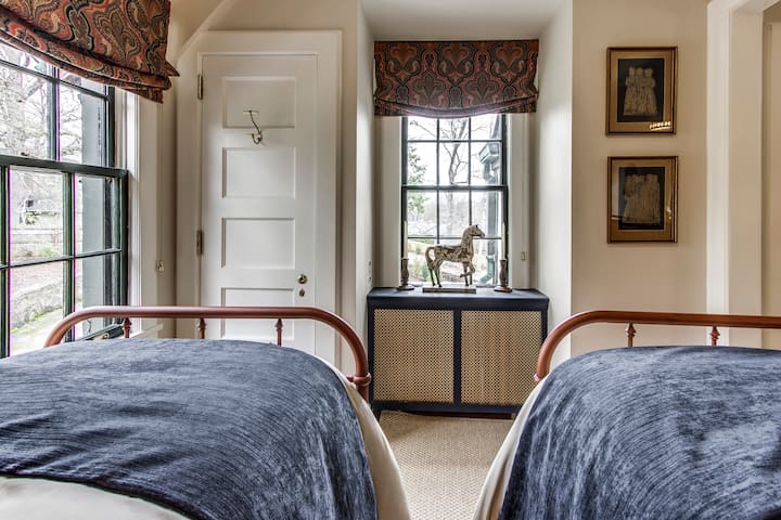 غرفة النوم 2