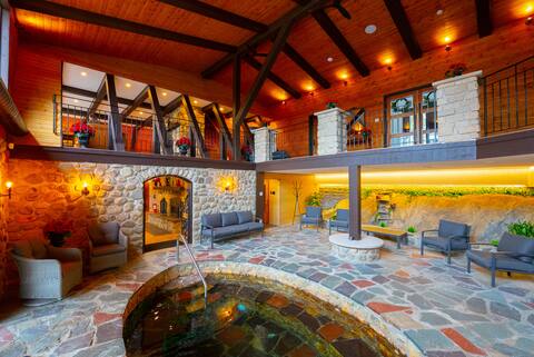 Domaine Highwater - Captivating Chalet -Sleeps 19