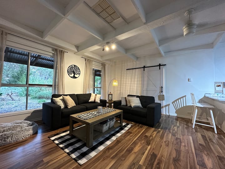 La Finca Heathcote Retreat Houses for Rent in Heathcote, Victoria