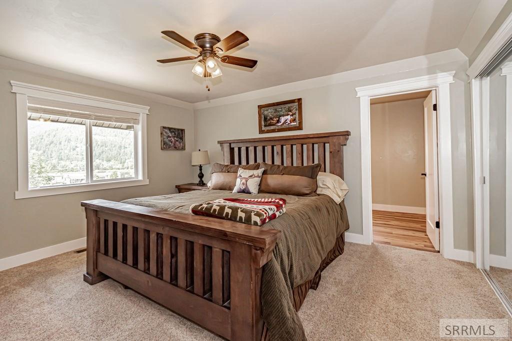 主层加大双人床2 