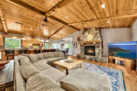 Forest Land+Back Yard Trail, Pet Friendly, Hot Tub