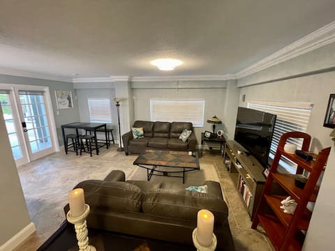 Top Airbnb: Waterfront Studio Apartment w/access to Gulf in Tarpon Springs