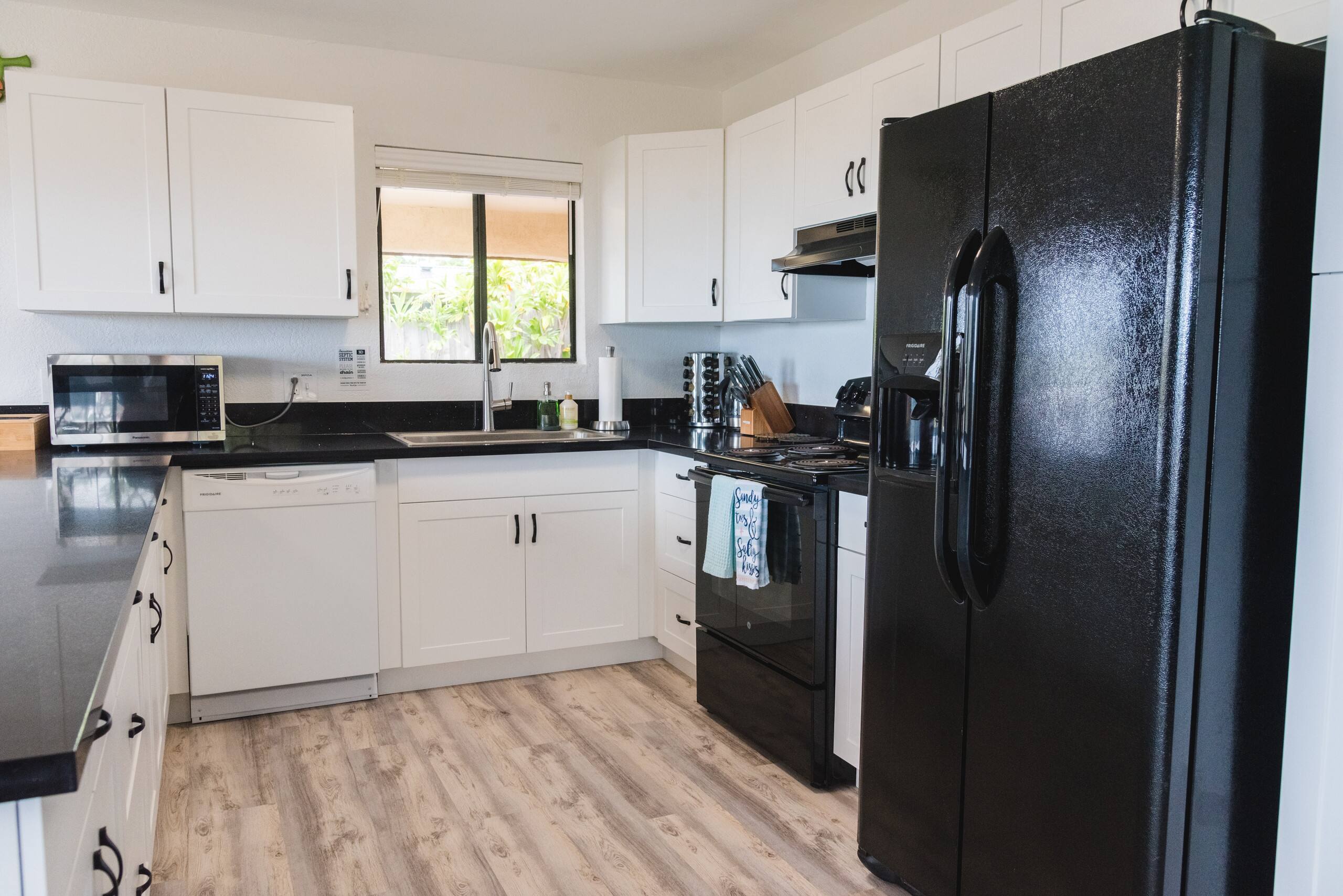 Home in Kailua-Kona · ★5.0 · 2 bedrooms · 2 beds · 1 bath - Image 10