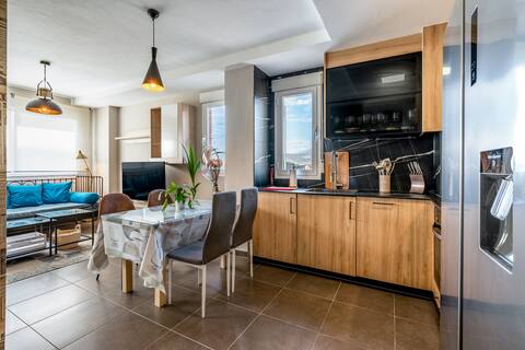 Close to the beach. Air conditioning/heating