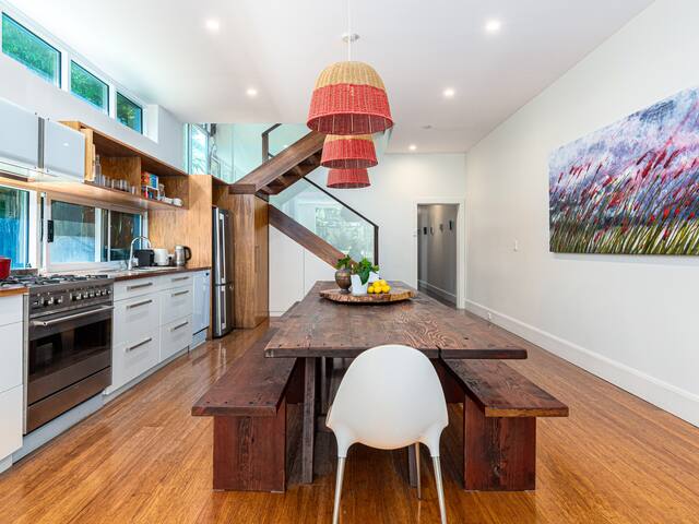 Eclectic Family Home Minutes to Bondi Beach gallery image 4