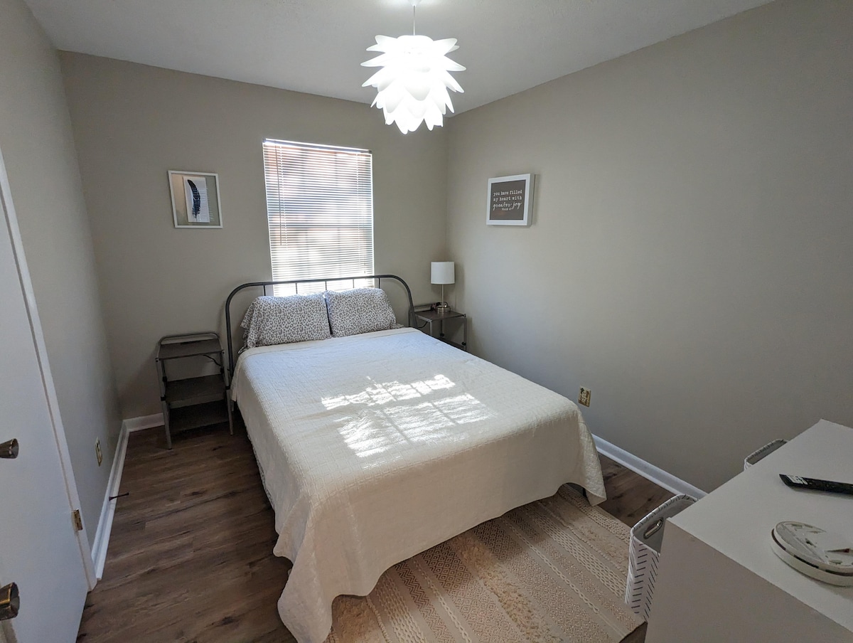 غرفة نوم محايدة