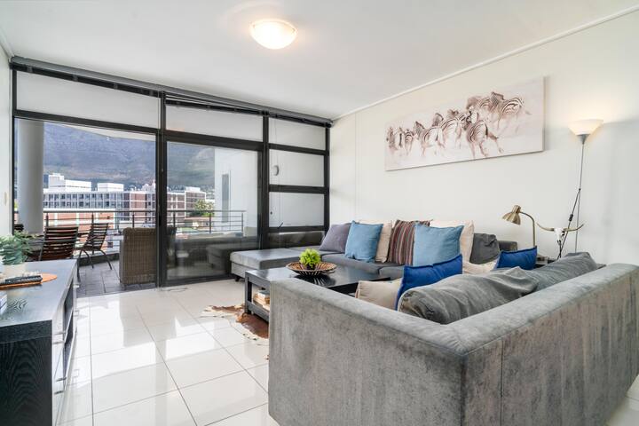 2 Bedroom – Nightlife explorer gallery image 2