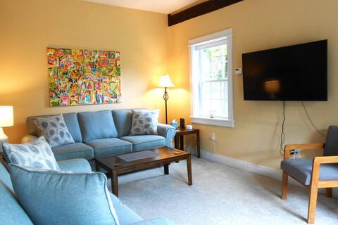 3 BR Private Home~Old World Charm, Modern Touches