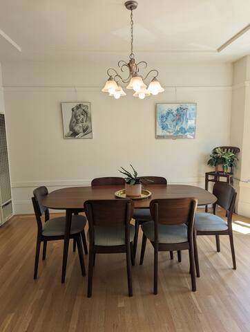 Spacious Sunny Safe 2br@Noe Valley w/ yard gallery image 5