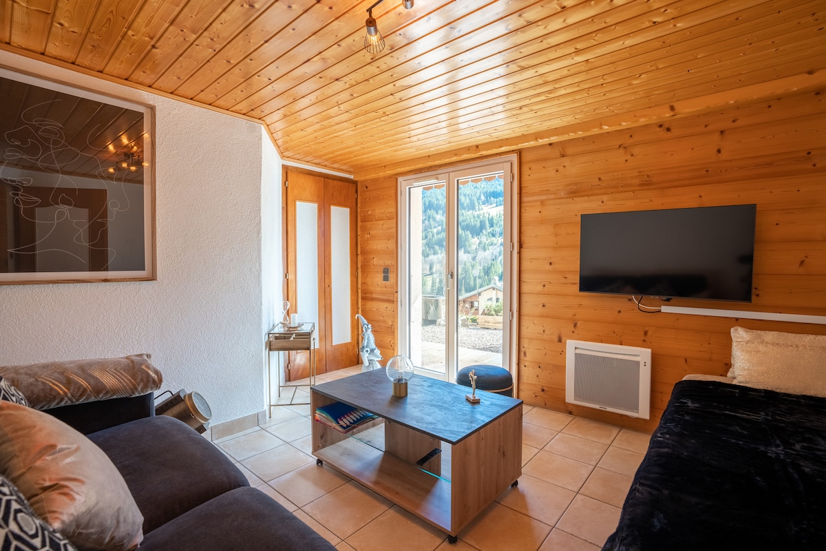 Top Airbnb: At Chalet Le Péry, Abondance in Abondance