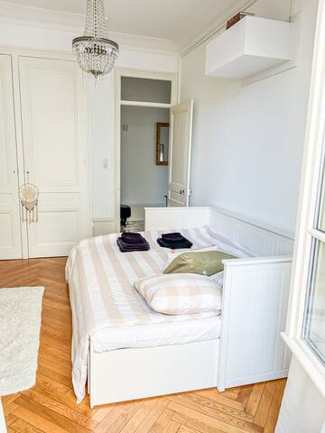 Superbe 85m2 center of Brotteaux with balcony ! gallery image 3